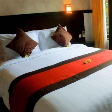 Antara Sunset Road Hotel Legian  Exterior photo