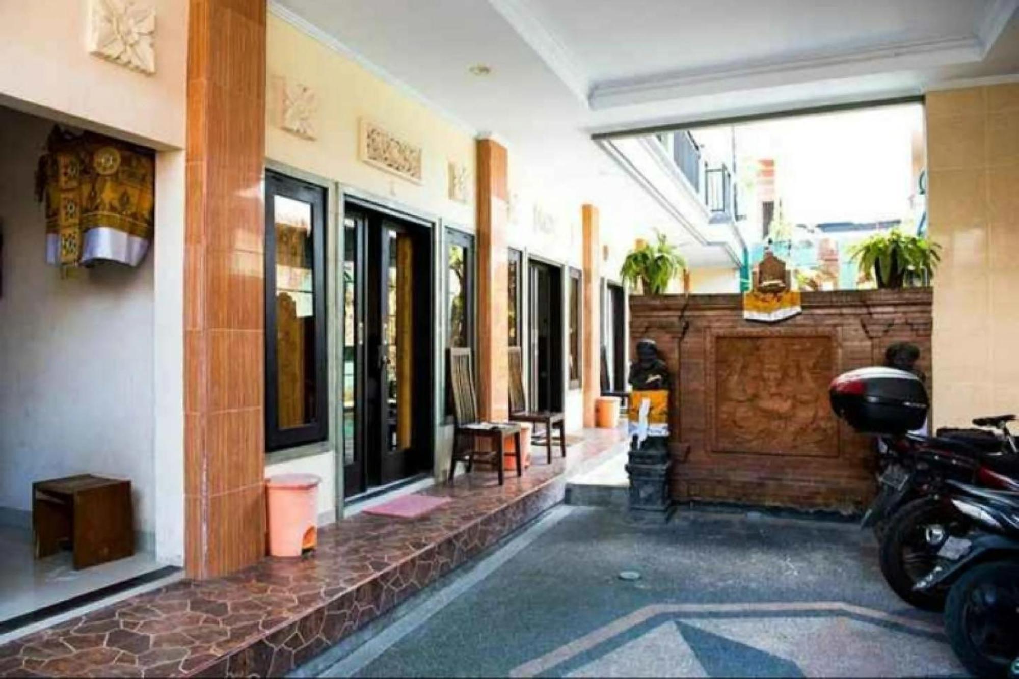Antara Sunset Road Hotel Legian  Exterior photo