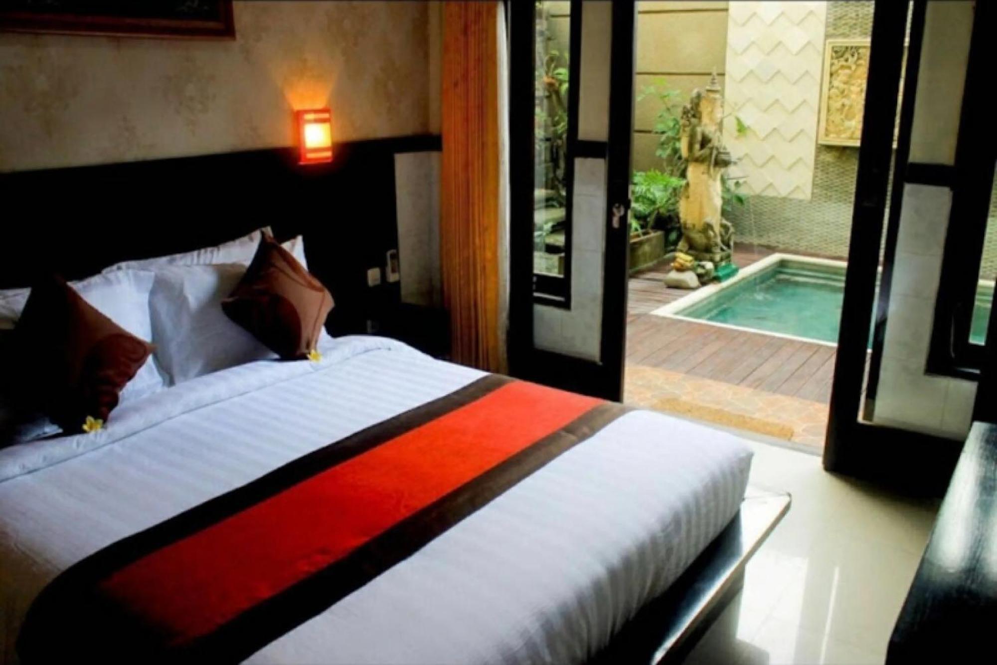 Antara Sunset Road Hotel Legian  Exterior photo